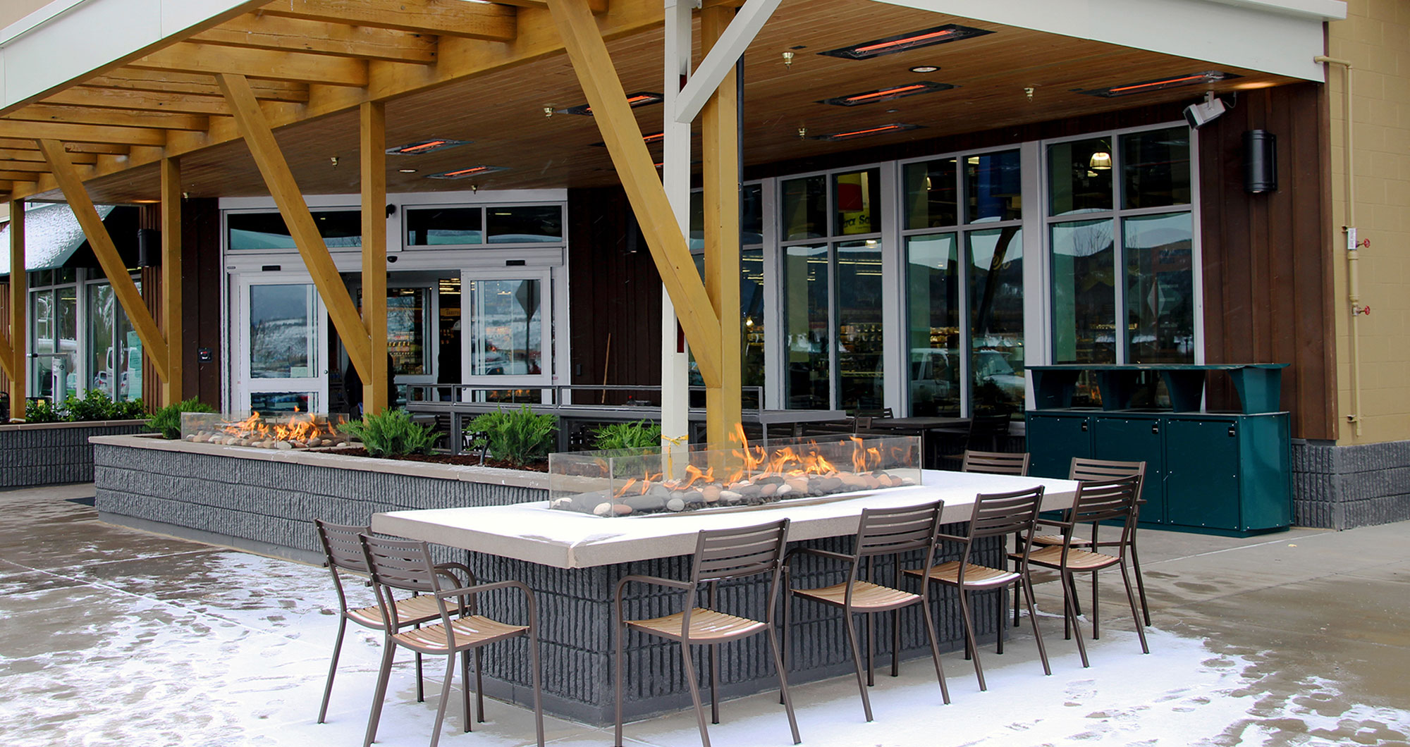 Whole Foods Market - Frisco - Outdoor Seating